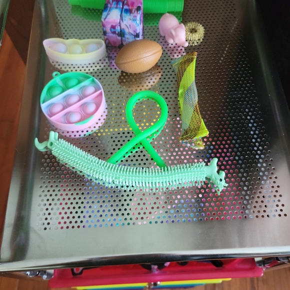 Fidgets - Picture 4 of 4